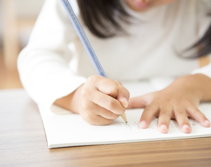 「言われなくても宿題する子」に育てた親の工夫…真似したい1位は