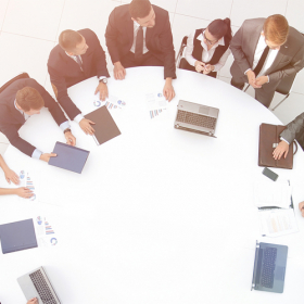 2時間で議題はいくつがベスト？ 大人数会議の「スケジューリング」のコツ 【踊らず進む！会議のお作法】vol．20