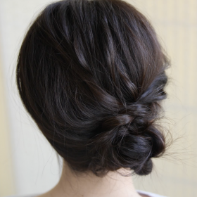 3分で完成！三つ編みで簡単…こなれサイドアップ【今っぽい大人ヘアアレンジ♯8】