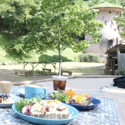 北欧風カフェ誕生で話題！ムーミンの世界あふれる「トーベ・ヤンソンあけぼの子どもの森公園」に行ってきた