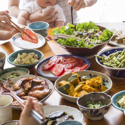 見切り品に冷凍保存…「食費の節約」主婦269人のひと月の食費とコツが判明！