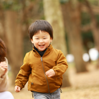 寒い日も体ぽっかぽか！「親子で楽しむ秋冬の外遊び」ママ208人のアイディア集結