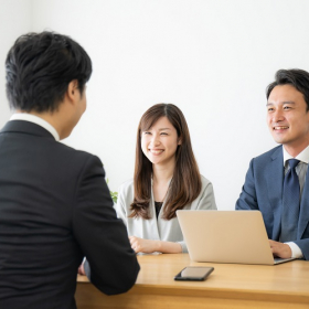 「おいとまする」はどう使うのが正解？「お暇」の意味と使い方
