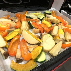 人気の「ヘルシオ ホットクック」の実力は…？野菜の甘みに驚いた「831の日」料理教室レポ