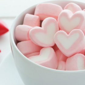 男の子ママでよかった!? ママ達に聞く「子どもとのホワイトデー」エピソードに心温まります