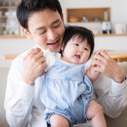 子どもが小さい時「パパにして欲しいこと」は？ママに調査すると、家事より多かったのは…