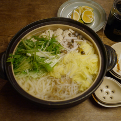 我が家の鍋は母から受け継いだ「水炊き」一択。麺を入れるタイミングは…【お米農家のヨメごはん#40】