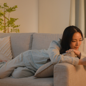 「空腹感」とどう戦う？夜中にお腹が空いたら…お菓子を食べるのはNG！ならこう対処