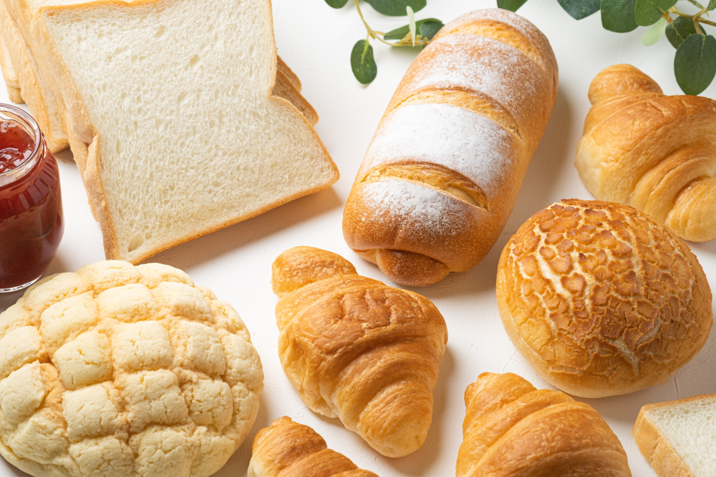 【4月12日はパンの記念日】男女456人が選ぶ「いちばん好きなパン」ランキングTOP5！