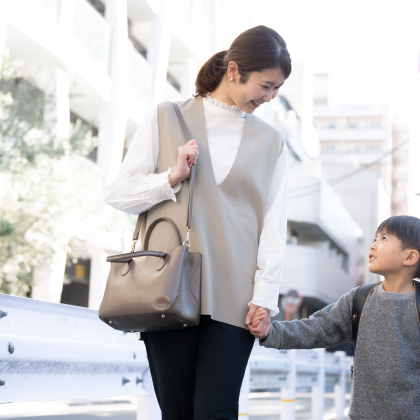 小学校入学後の「母親の働き方」変わった・変わらなかった・退職した…「小1の壁」それぞれのケース