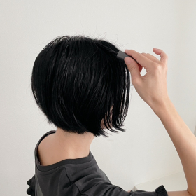 330円で娘と愛用中！ハネ毛、浮き毛を簡単お直しできる3COINSのヘアスタイリングブラシ【本日のお気に入り】