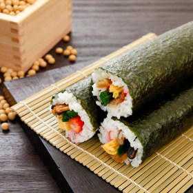 「恵方巻のおかず」一品合わせるなら何を選ぶ？何だかもの足りない…を解消！