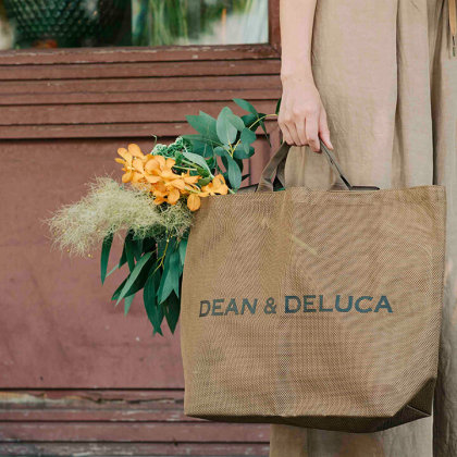 夏の恒例【DEAN&DELUCA】メッシュトートバッグ、今年は「ゴールド」！6月28日より限定発売