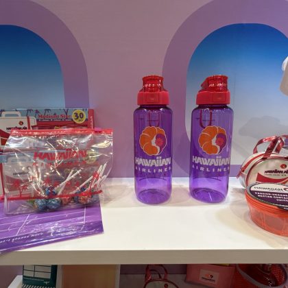 「ハワイアン航空」と「PLAZA」のコラボグッズがマニア垂涎の出来！買うでしょ