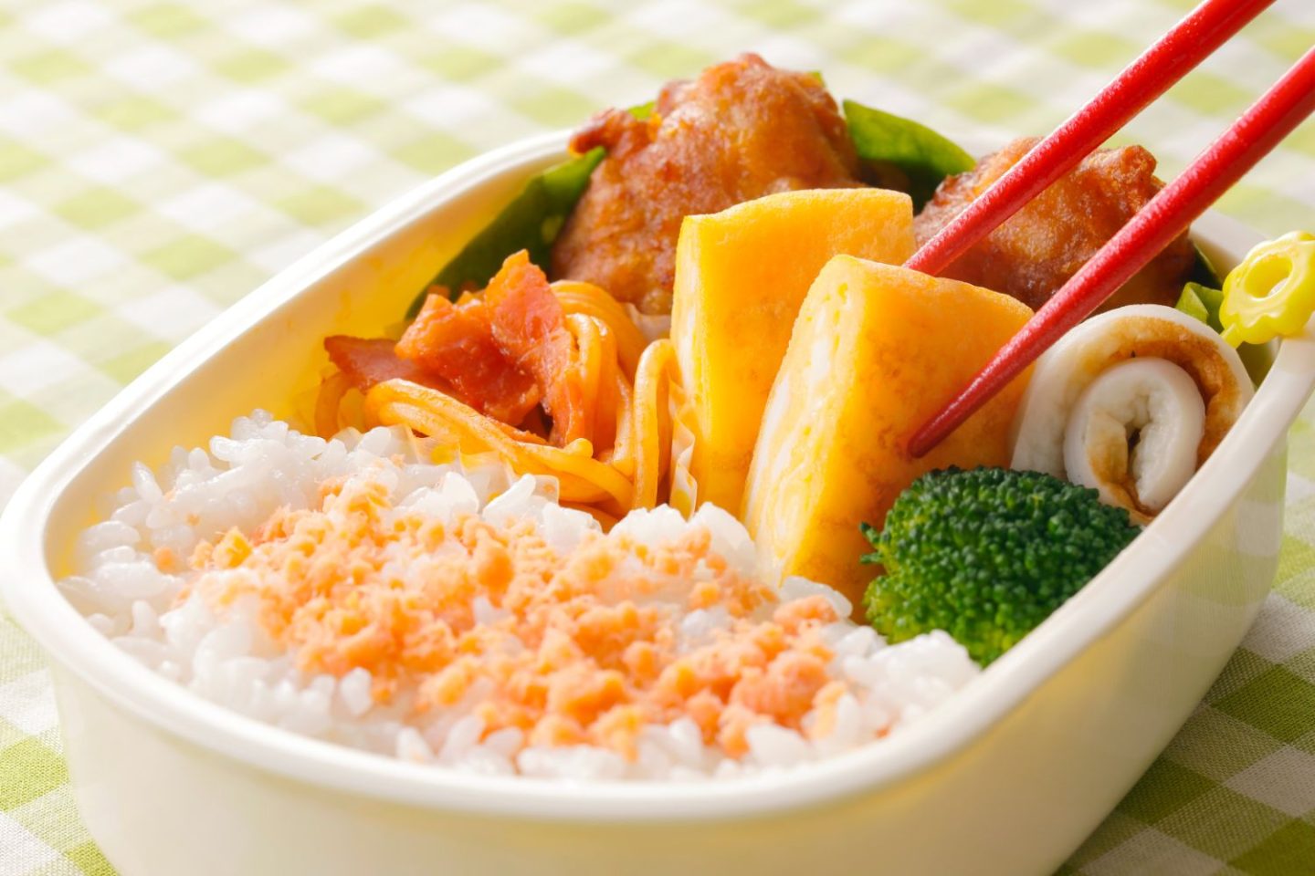 お弁当に入れる「黄色」のおかず教えてください！バリエ豊富な卵焼きでマンネリ回避も