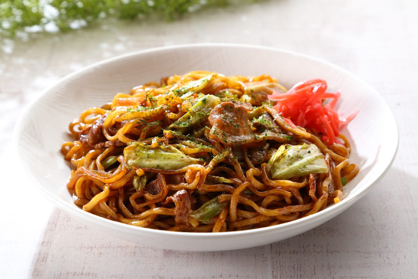 「焼きそばに入れると美味しい具材」みんなのおすすめをズラリご紹介。意外と美味しいこんな変わり種も！
