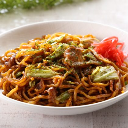 「焼きそばに入れると美味しい具材」みんなのおすすめをズラリご紹介。意外と美味しいこんな変わり種も！