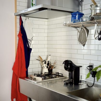 理想のキッチンは「タイルの壁」「蛇口一体型浄水器」「ミニマル」…家事のモチベも上がった！【1LDKを1Rにフルリノベ】