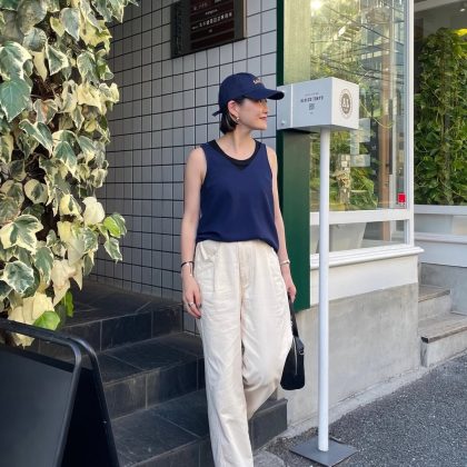 ユニクロも！涼しくて楽な最強パンツ「イージーパンツ」大人のきれいめな着こなし方