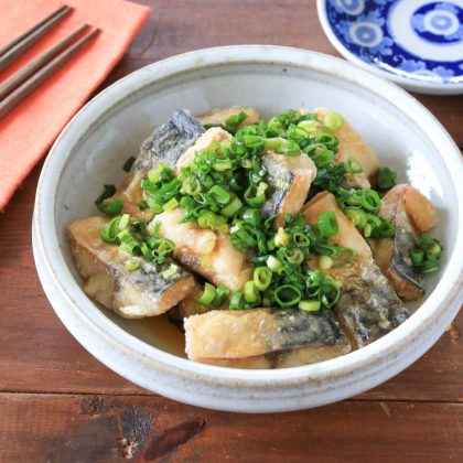 いつもの塩さばが変身！「ねぎだれ 塩さばの唐揚げ」【フライパンでパパッと魚料理＃13】