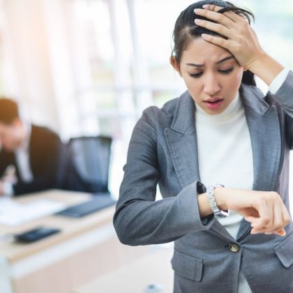 「間に合うと思ってたんだけどな～？」ついつい遅刻しちゃう人VS絶対遅刻したくない人それぞれの思考回路を調査してみた！