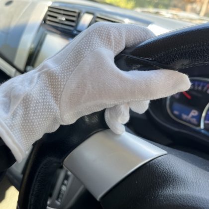 車の運転中に気になる手の日焼け。100均ワッツの「ドライブ手袋」で指先への直射日光をカット！【本日のお気に入り】