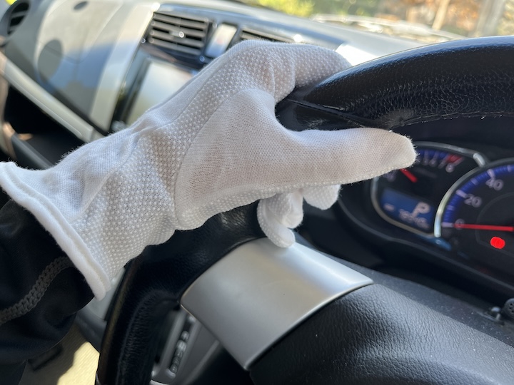 車の運転中に気になる手の日焼け。100均ワッツの「ドライブ手袋」で指先への直射日光をカット！【本日のお気に入り】