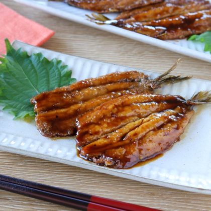手開きにチャレンジ！子どもにも人気の「いわしの蒲焼き」【フライパンでパパッと魚料理＃14】