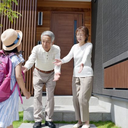 認知度約2割「お盆玉」はお盆の新たな習慣になるかも？大人たちの正直な感想は…