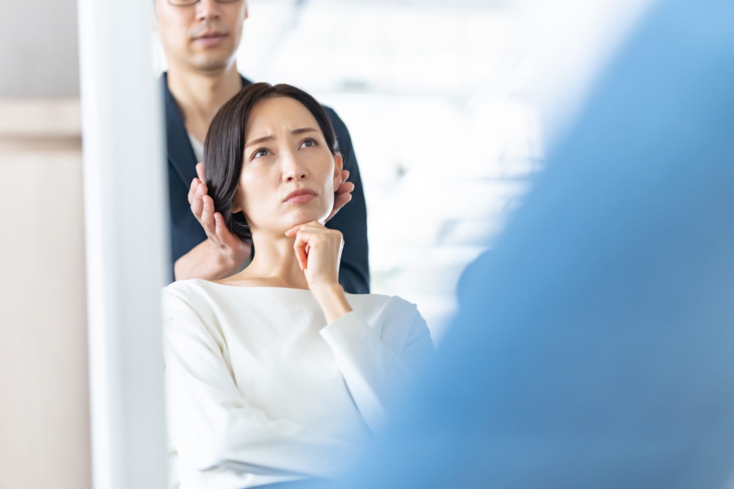 髪型なんでこうなった？中身のない会話がツラい…「美容室でモヤッとした瞬間」を聞きました
