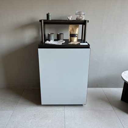 日立とカリモクがコラボした冷蔵庫「Chiiil MINIBAR」が発売に！第一弾はミニバー仕様