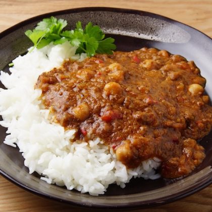 「キーマカレーに入れると美味しい具材」を調査！変わり種が意外と人気でした