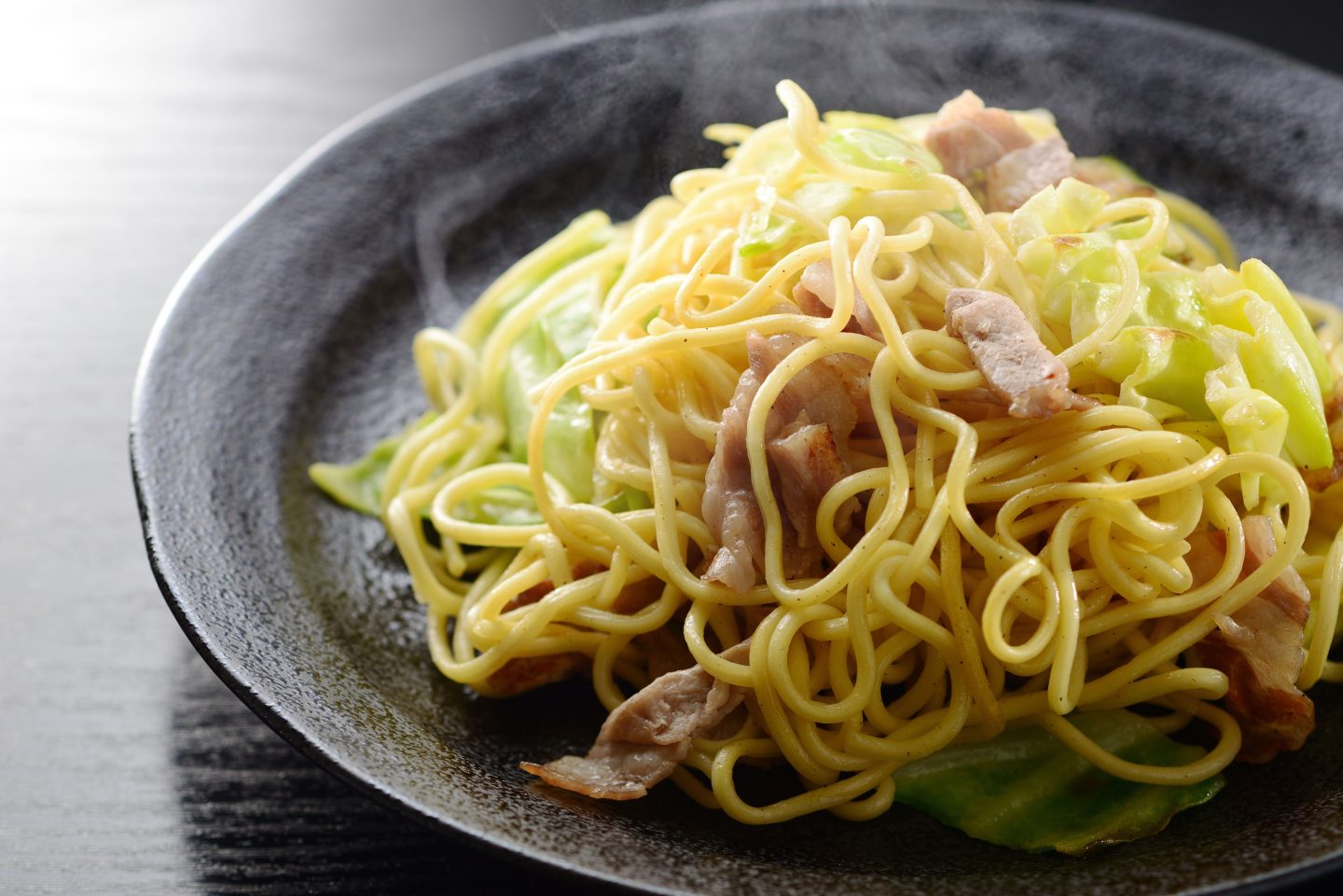 「塩焼きそば」に入れると美味しい意外な具材って？みんなのおすすめアレンジ