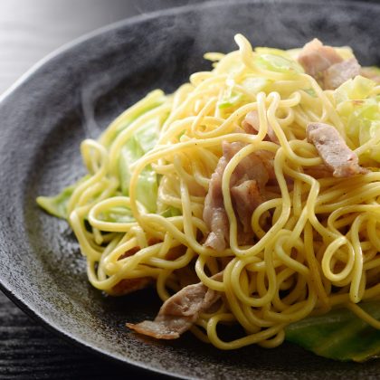 「塩焼きそば」に入れると美味しい意外な具材って？みんなのおすすめアレンジ