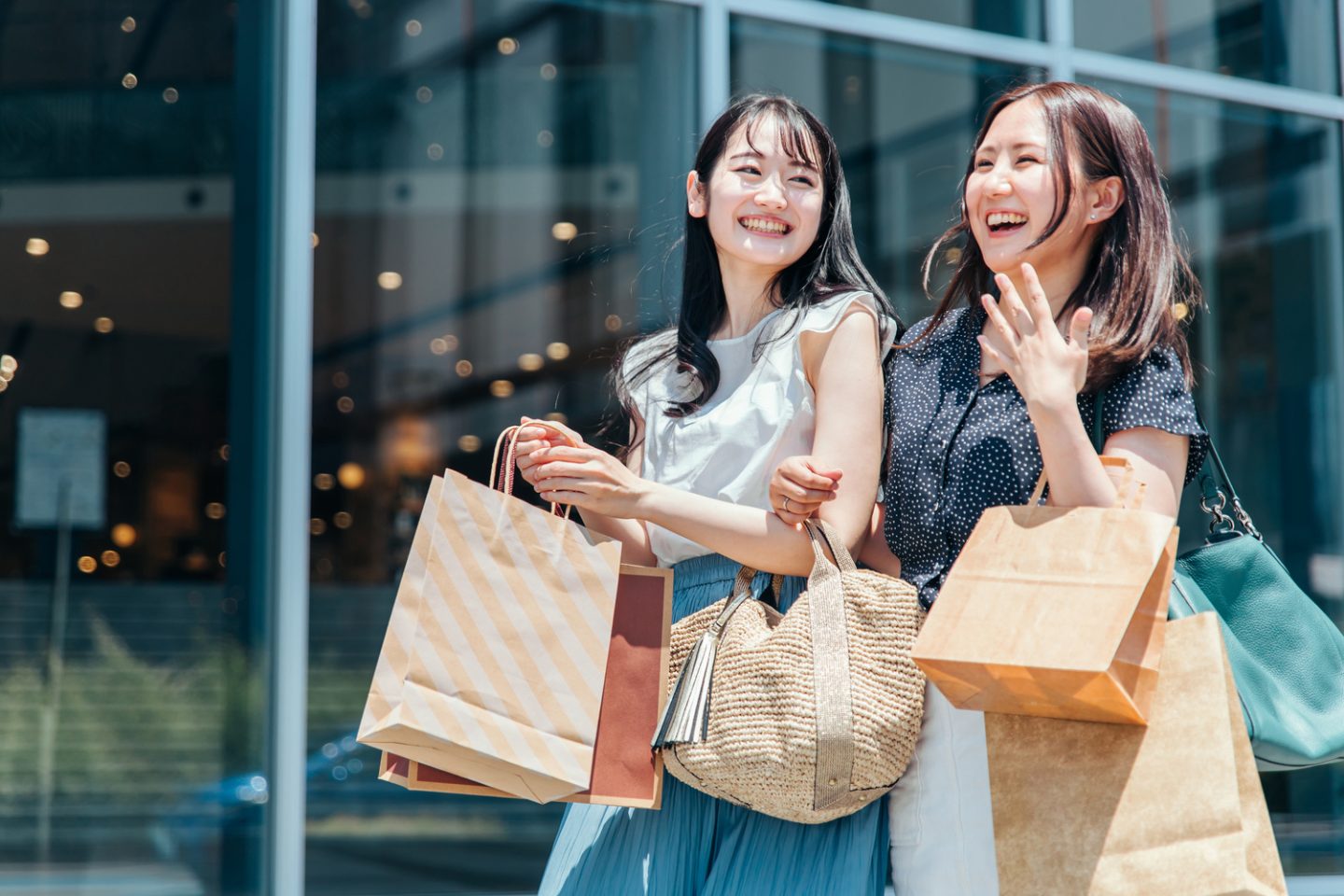 アウトレットで買うのは何？　どこがお気に入り？　みんなのアウトレット事情を調査したら、意外な結果が　