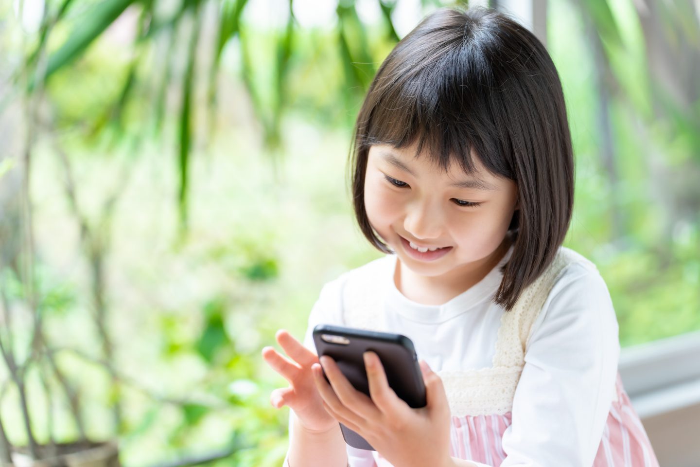 子どもの「スマホ」なぜ持たせる、いつから持たせる？我が家のケース