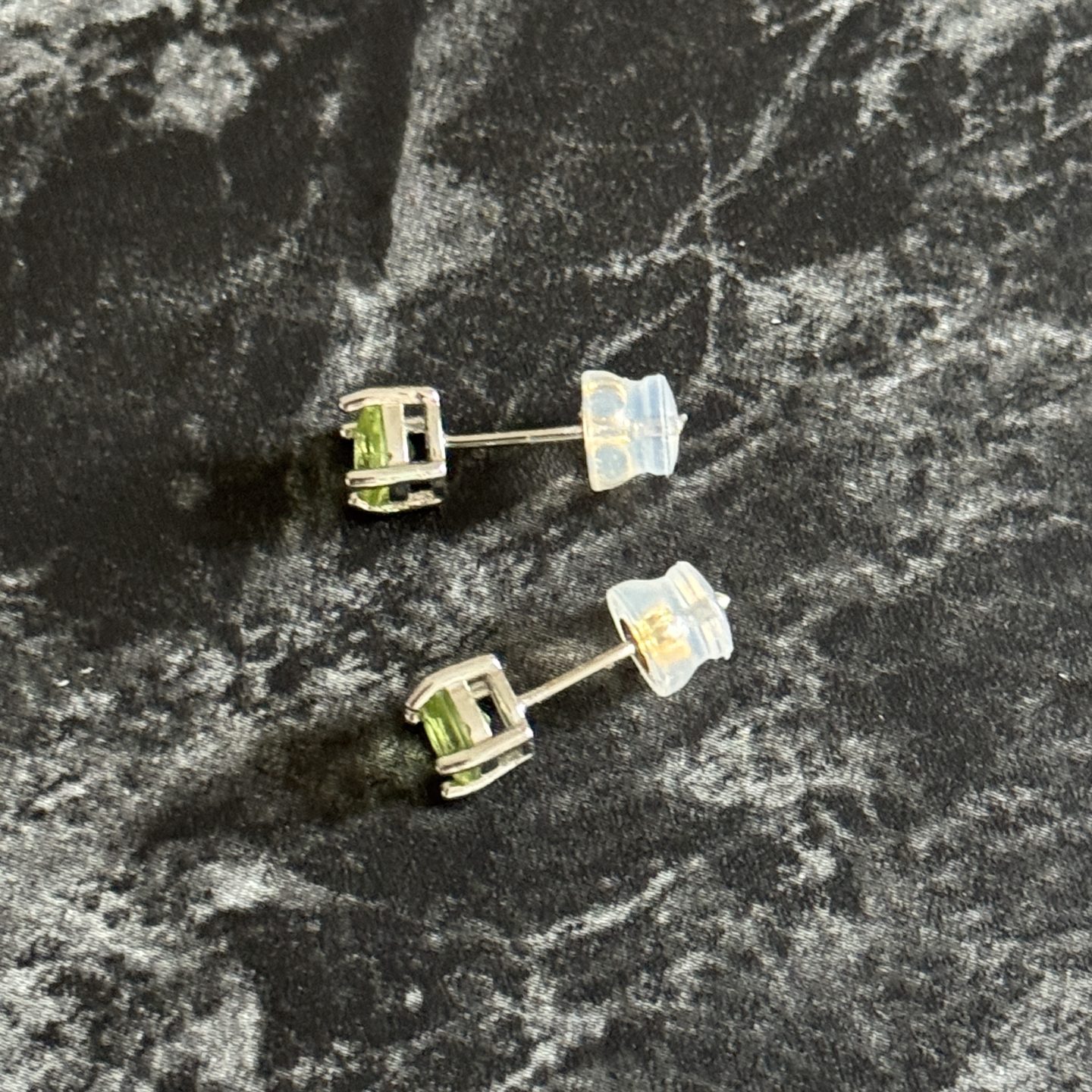 絶対に失くしたくないピアスに!落ちないと話題の「ピアスキャッチ」が買って正解でした!【本日のお気に入り】