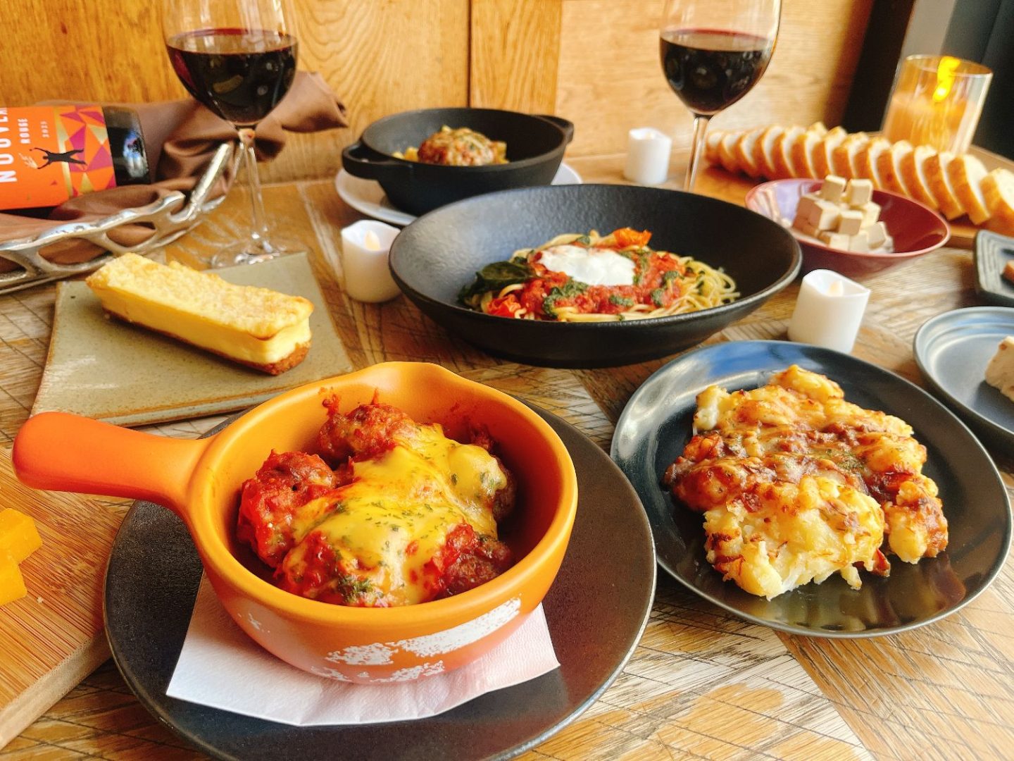 ワインとチーズの組み合わせに迷ったら「成城石井」へ！おいしいチーズメニューが大充実のフェア開催中